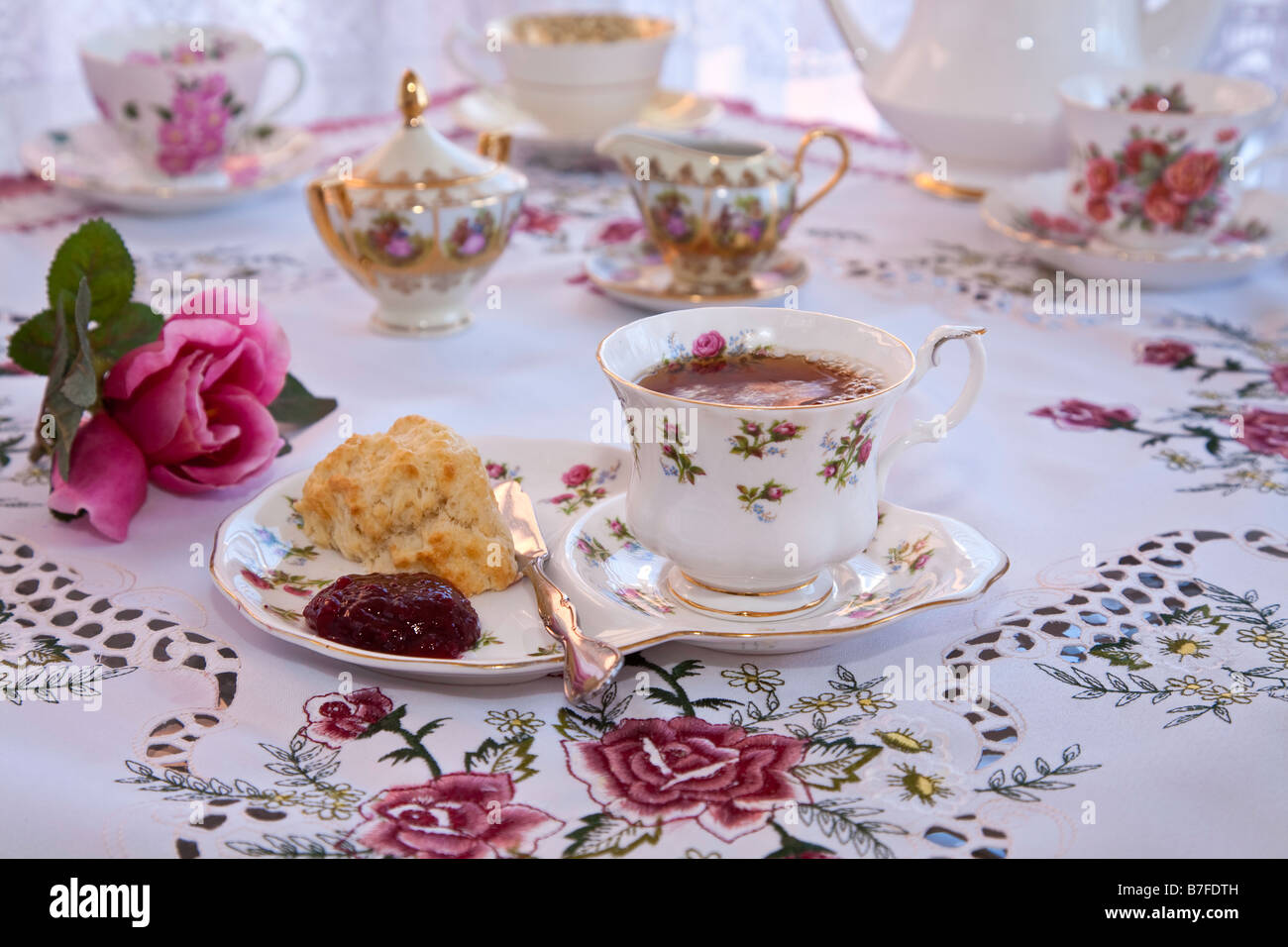 How To Set A Table For Afternoon Tea : Table Setting For High Tea Picture Of Moments Memories Tea Room Beechworth Tripadvisor / The reason being is afternoon tea…tips,terms and traditions 72 pages of how to's, 27 photos, history, etiquette and faq about afternoon tea, serving styles and more.