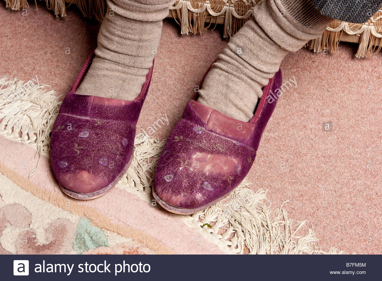slippers for old woman