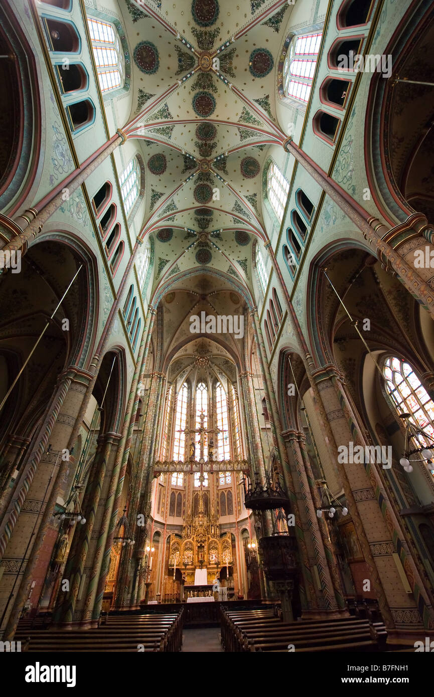 Interior of a catholic church hi-res stock photography and images - Alamy