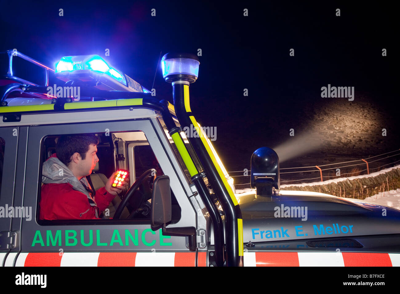 Uk ambulance lights night hi-res stock photography and images - Alamy