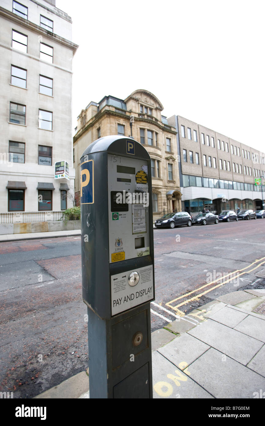 Car parking leeds hires stock photography and images Alamy