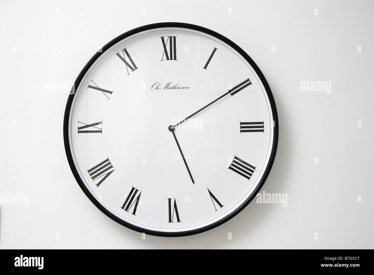 analogue wall clock Stock Photo Alamy