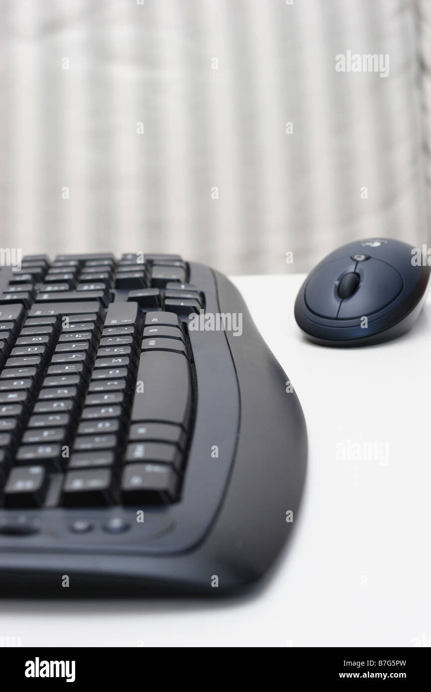 is there a way to reset a microsoft wireless keyboard 5000 is there a way to reset a microsoft wireless keyboard 5000