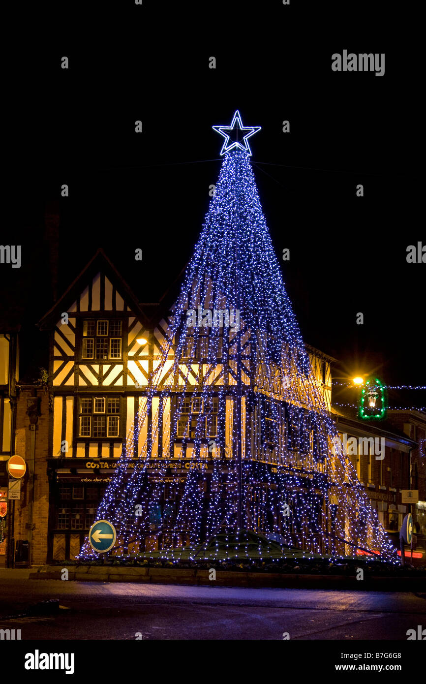 Christmas lights at night in Stratford upon Avon Stock Photo Alamy