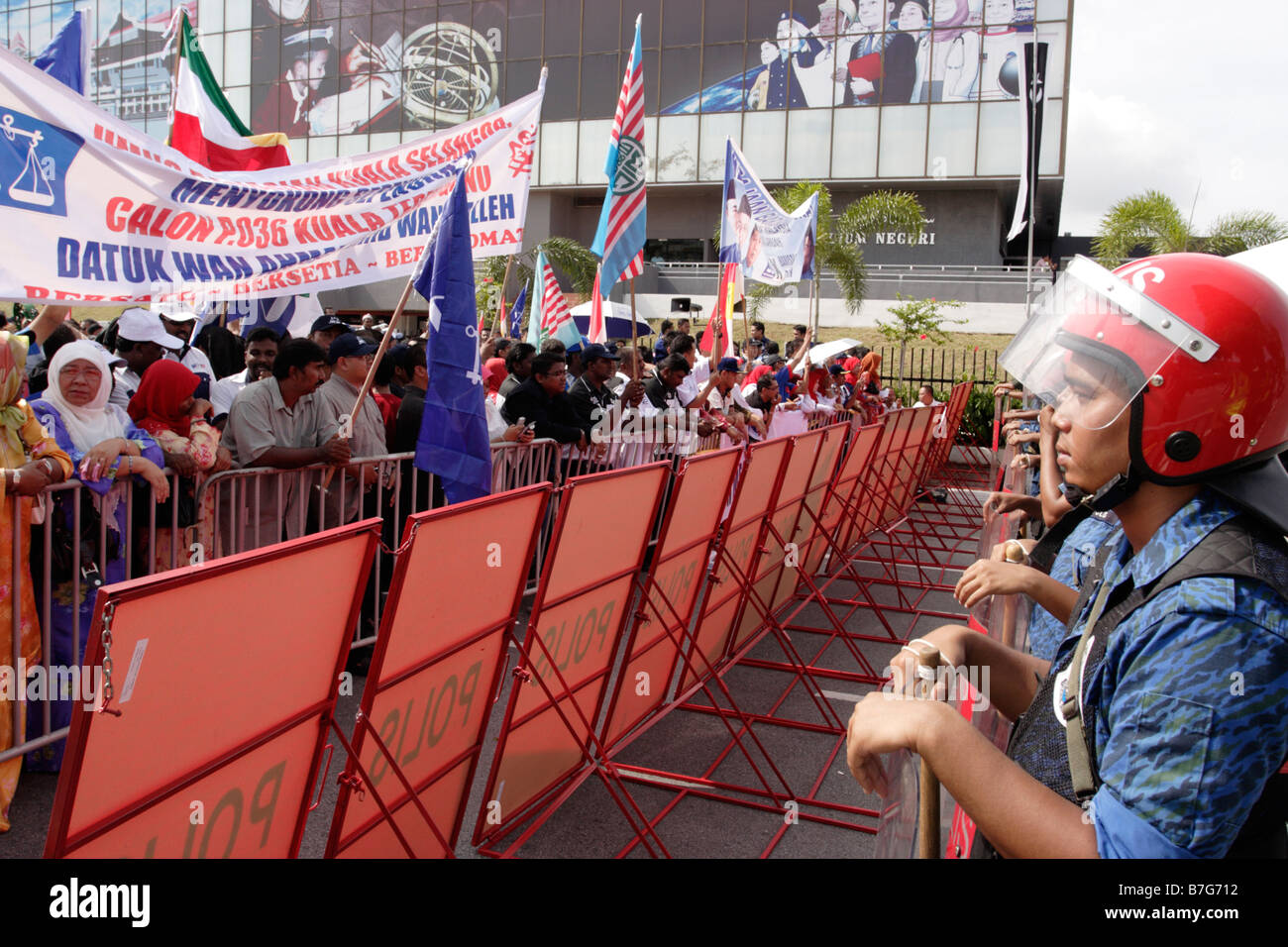 Barisan National party supporters during a by-election nomination day. Stock Photo