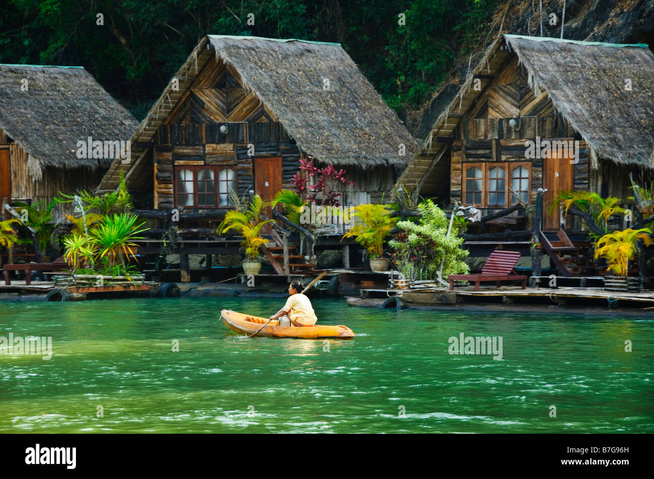 Rafthouse Hotel Resort On The Kwai River In Sai Yok National - 
