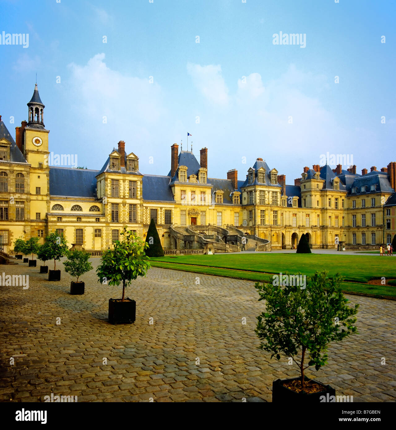 Gardens and White Horse or Farewell courtyard Chateau de Fontainebleau Seine et Marne Ile-de-France France Europe Stock Photo