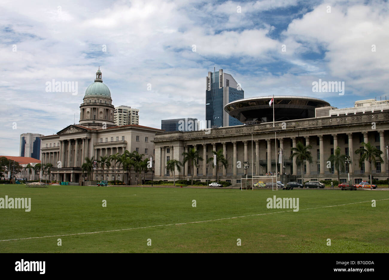 View of the City Hall and the old and new Supreme Court buildings in Singapore Stock Photo