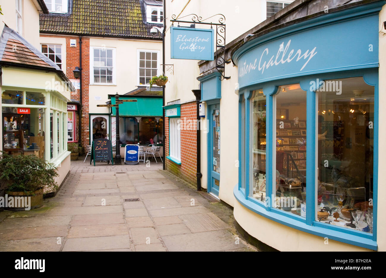Shop front in devizes wiltshire hires stock photography and images Alamy