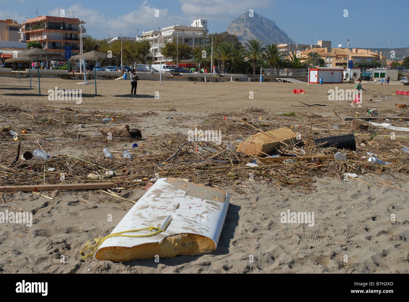 debris washed up on Playa Arenal after storm, Oct 2007, Javea, Alicante Province, Comunidad Valenciana, Spain Stock Photo