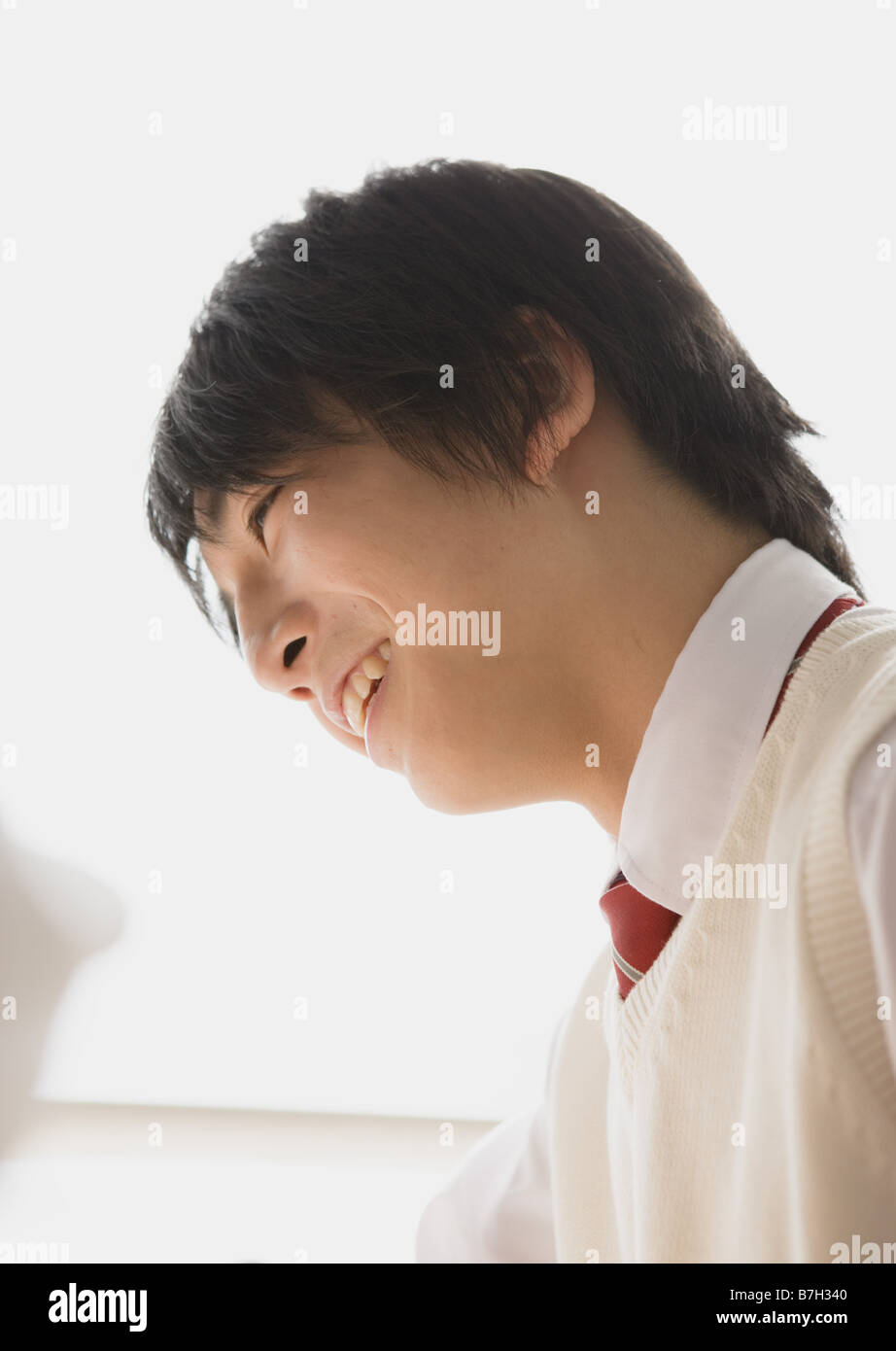 Teenage black boy smiling face hi-res stock photography and images - Alamy