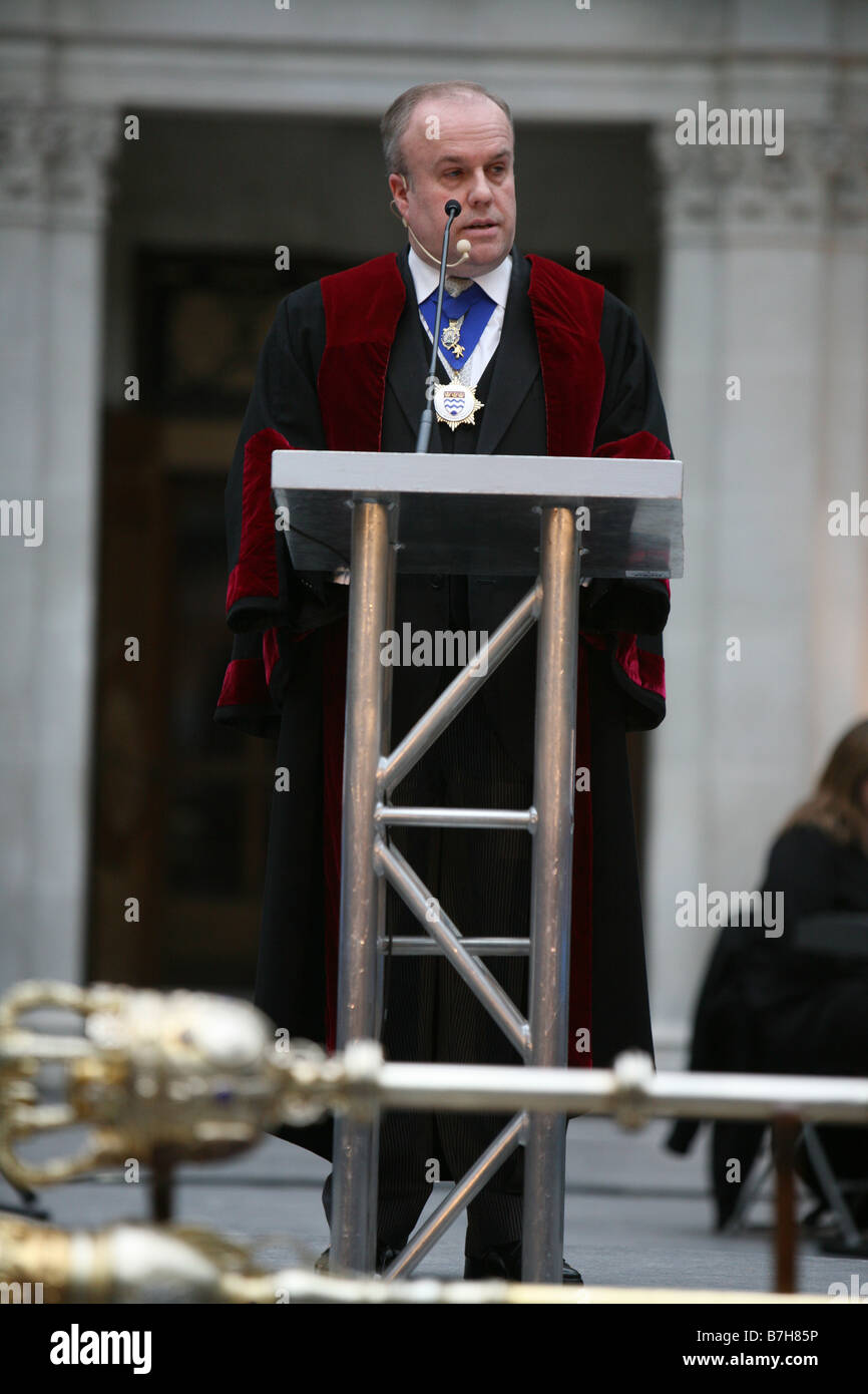 a holocaust survivor gives a speech during the holocaust memorial day ...