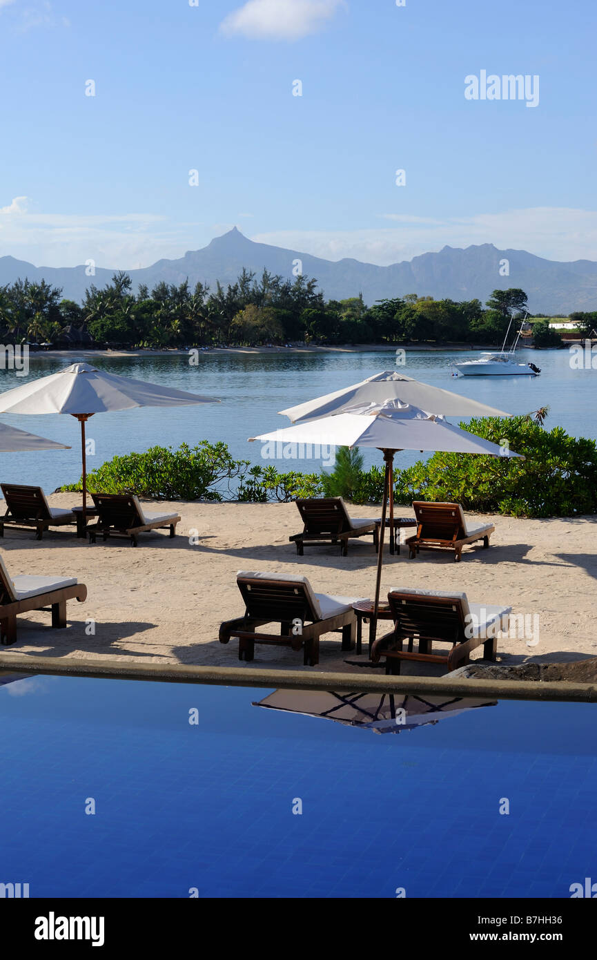 Oberoi Hotel Mauritius infinity pool Pointe Aux Piments Stock Photo