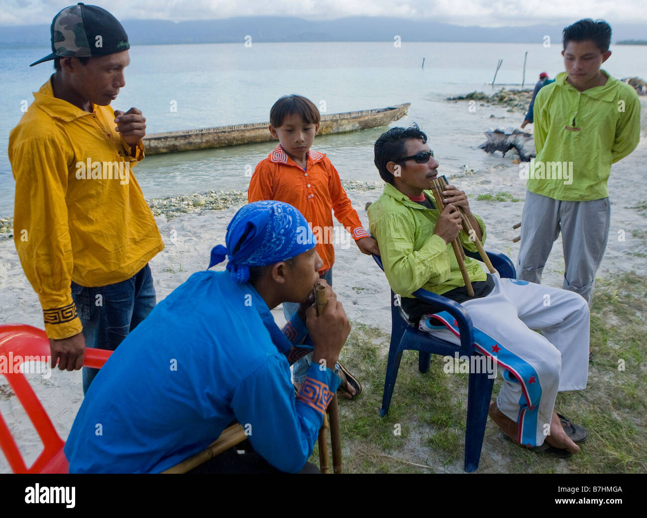 Kuna indians hires stock photography and images Alamy