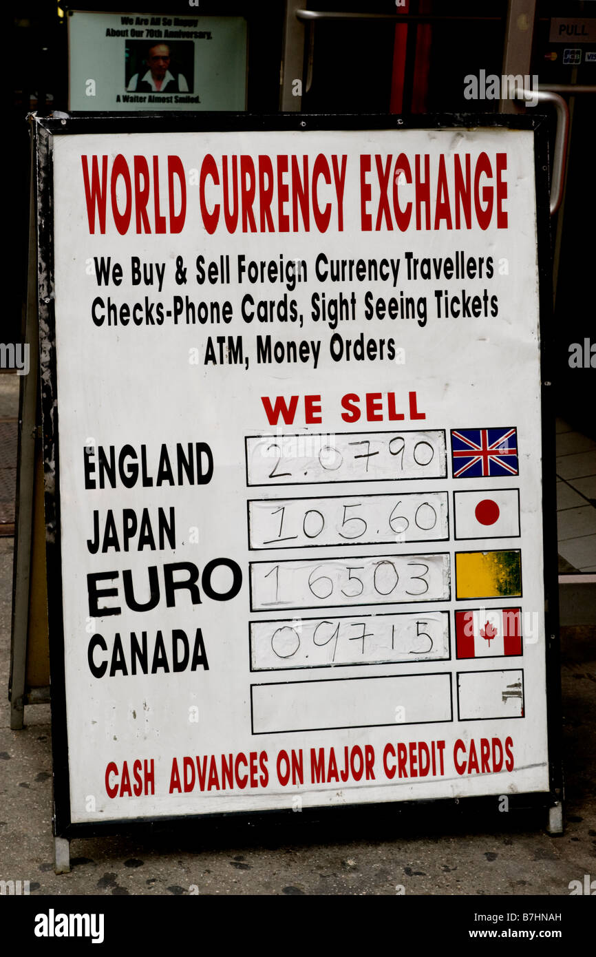 Currency exchange sign in New York City Stock Photo