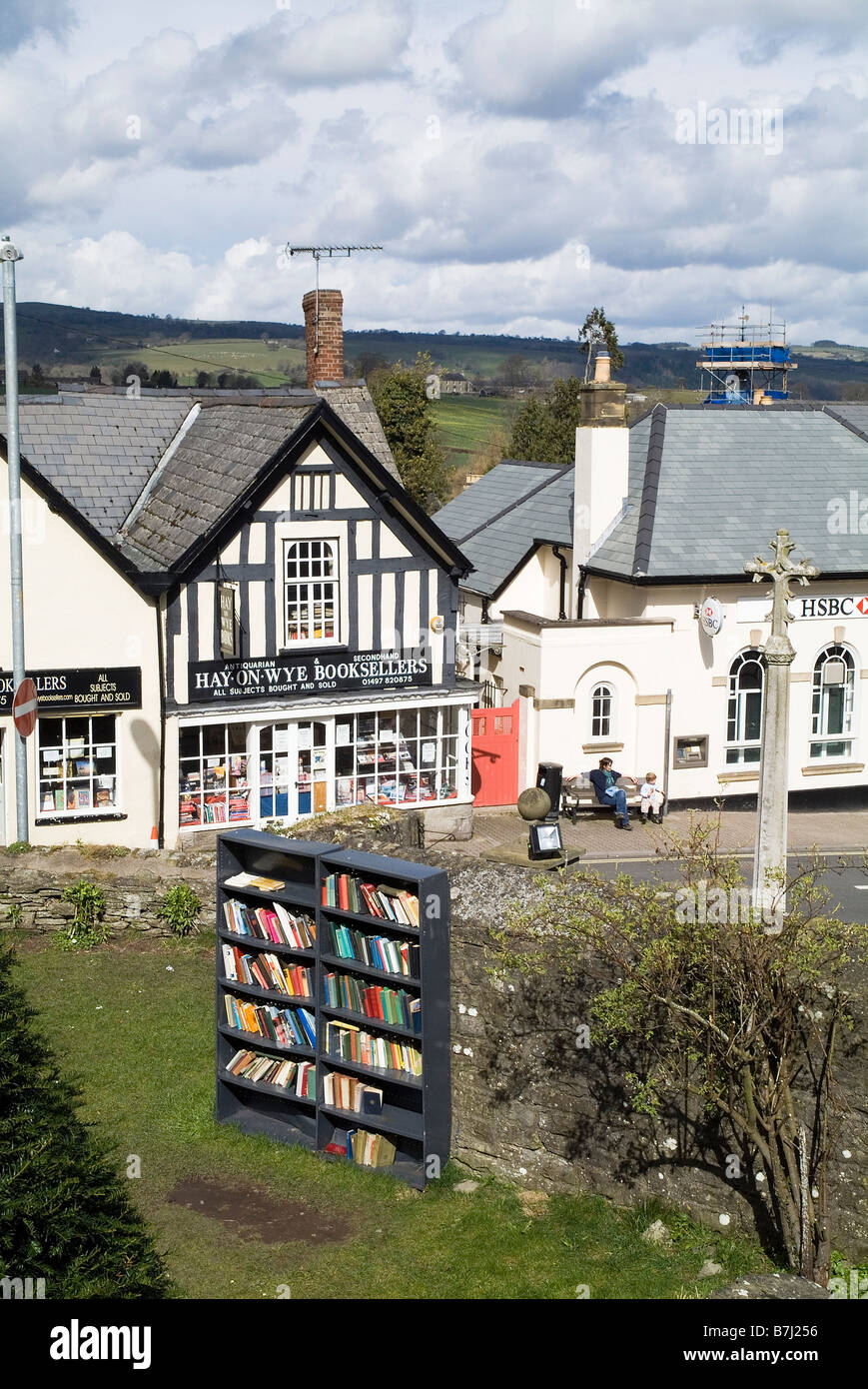 Dh Hay On Wye Book Town Powys Wales Bookcase Outside Shopfront Booksellers Victorian Bookshop Street Books Sale Stock Photo Alamy