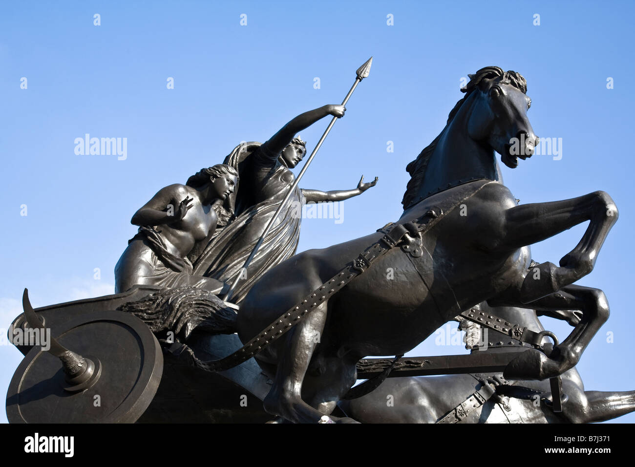 Statue boudica near westminster pier hires stock photography and images Alamy