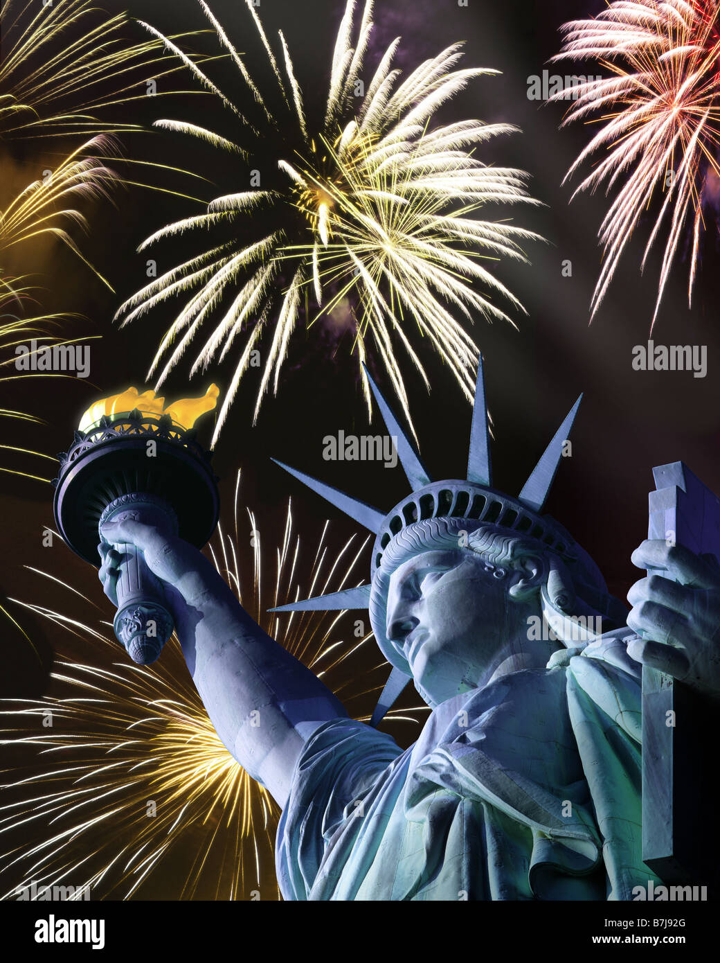 USA NEW YORK Statue of Liberty and fireworks Stock Photo Alamy