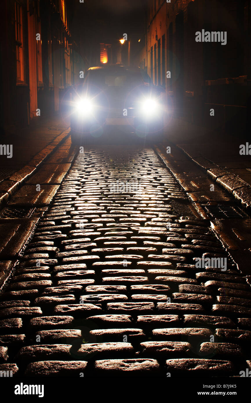 Cobbled street hull hi-res stock photography and images - Alamy
