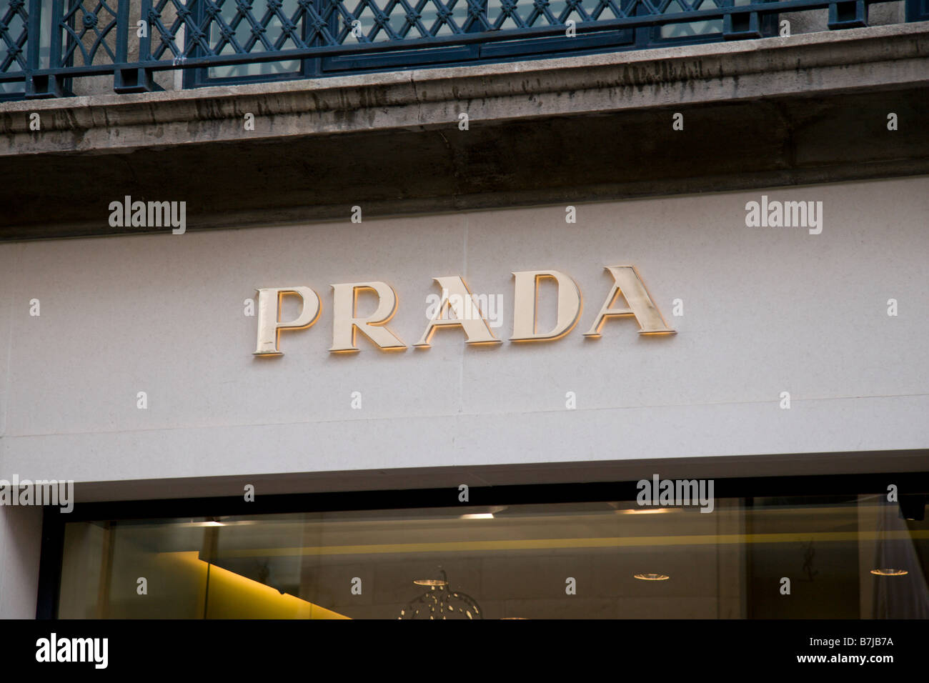 Prada logo sign hi-res stock photography and images - Alamy