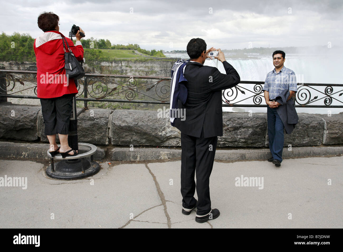 Tourists, Niagara Falls, Canada & USA Border Stock Photo Alamy