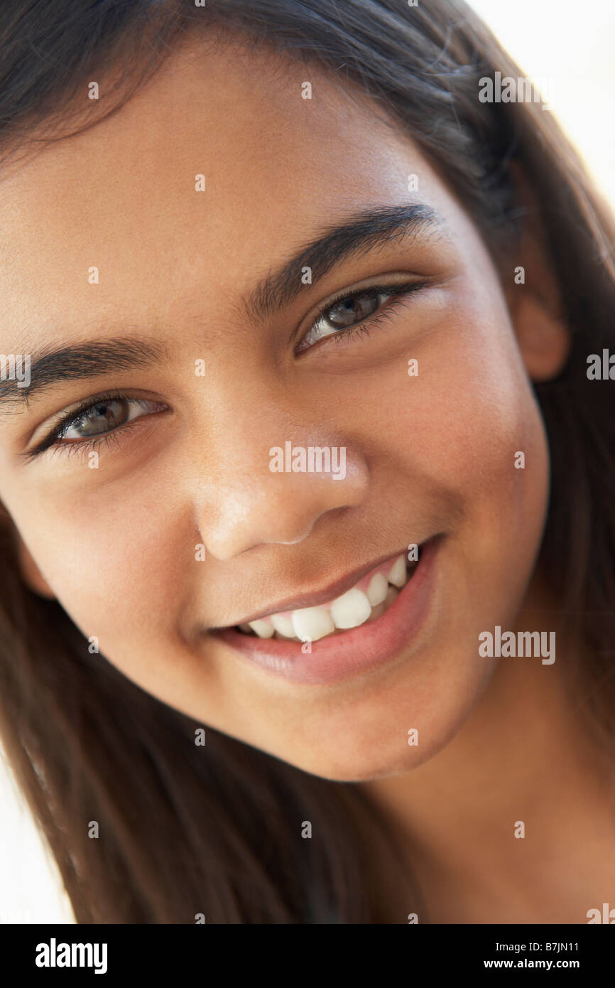 Pre teen girl headshot hi-res stock photography and images - Alamy