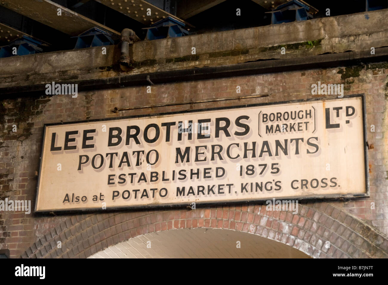 Potato merchant sign hires stock photography and images Alamy