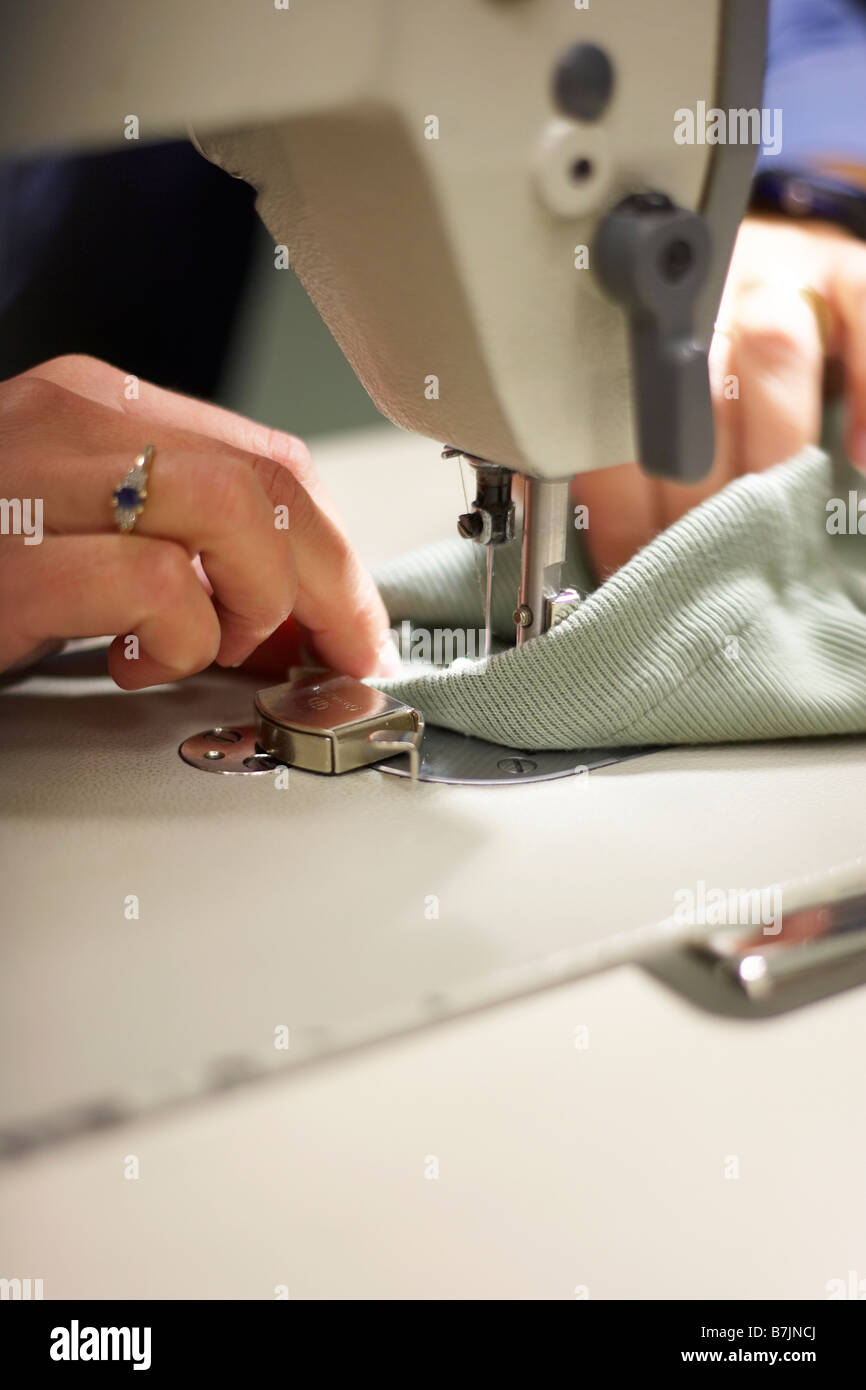 Sewing on a sewing machine hires stock photography and images Alamy