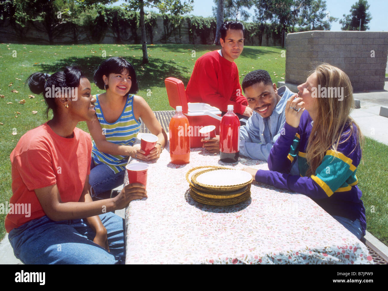Mexican group teens hi-res stock photography and images - Alamy