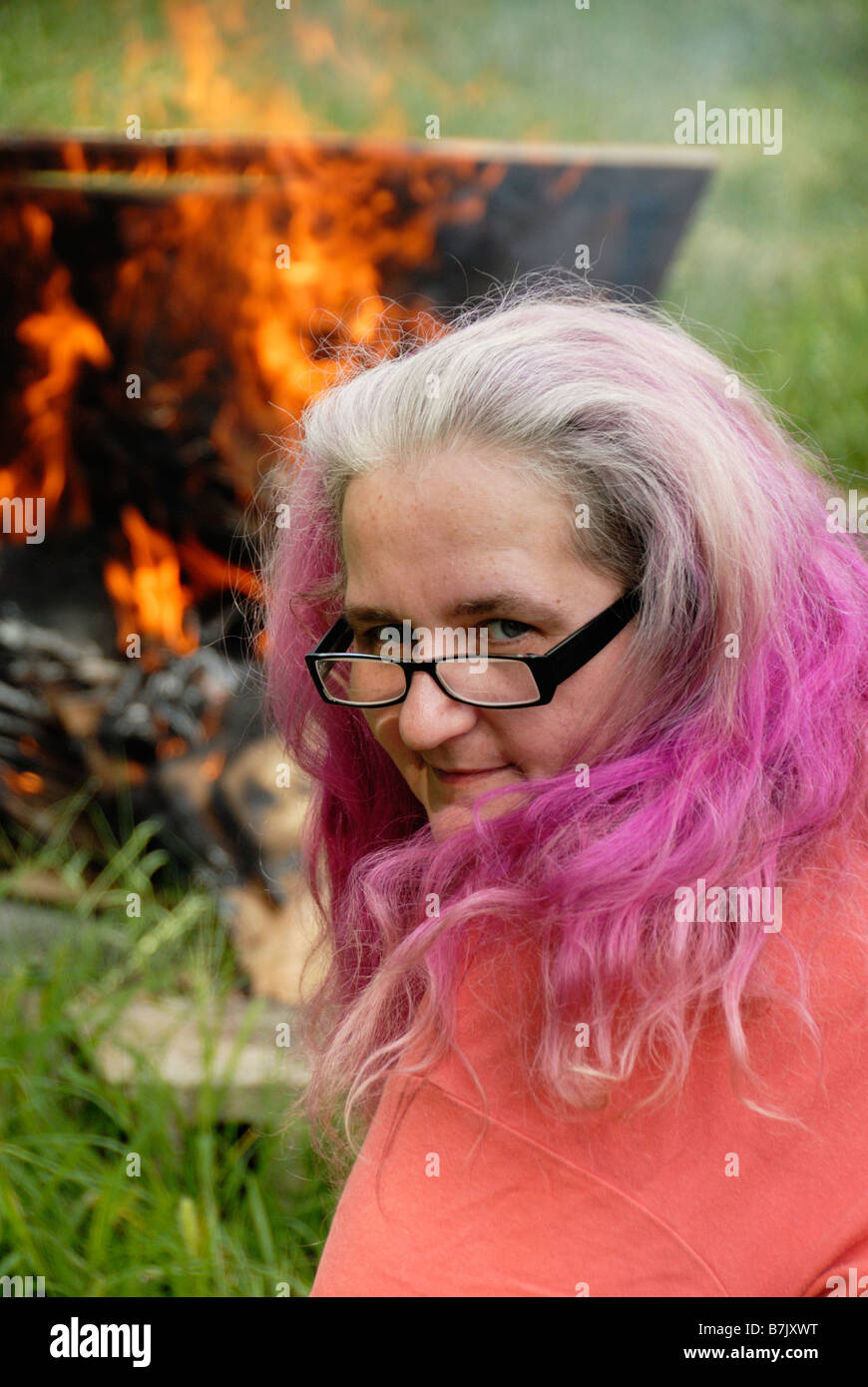 Elderly woman grey purple hair hi-res stock photography and images - Alamy