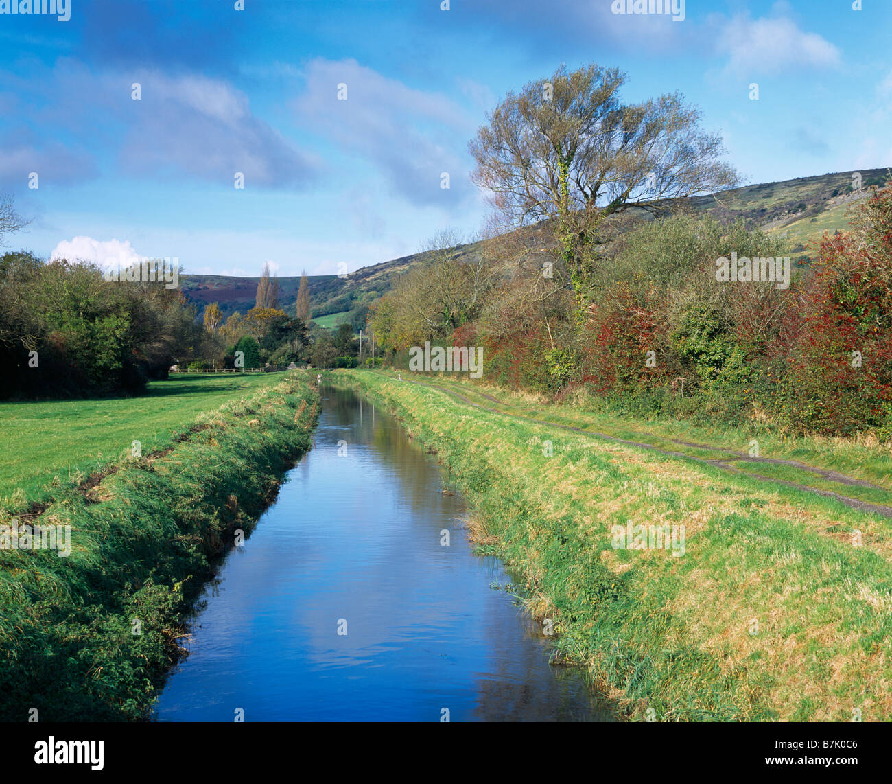 The Cheddar Yeo On The Somerset Levels At The Foot Of The Mendip Hills ...