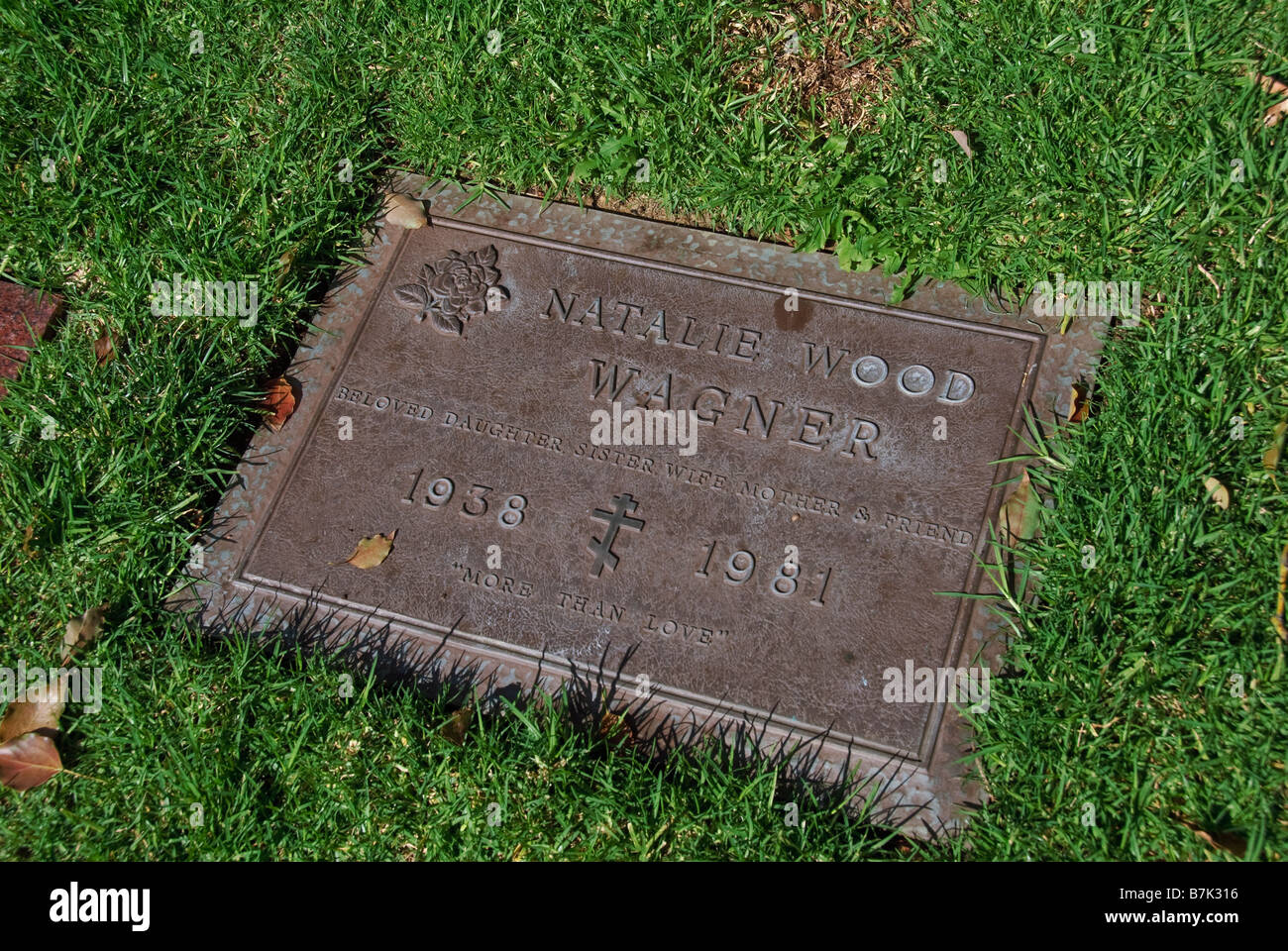 Natalie Wood Actress Hollywood Celebrity Graves Westwood Memorial Park