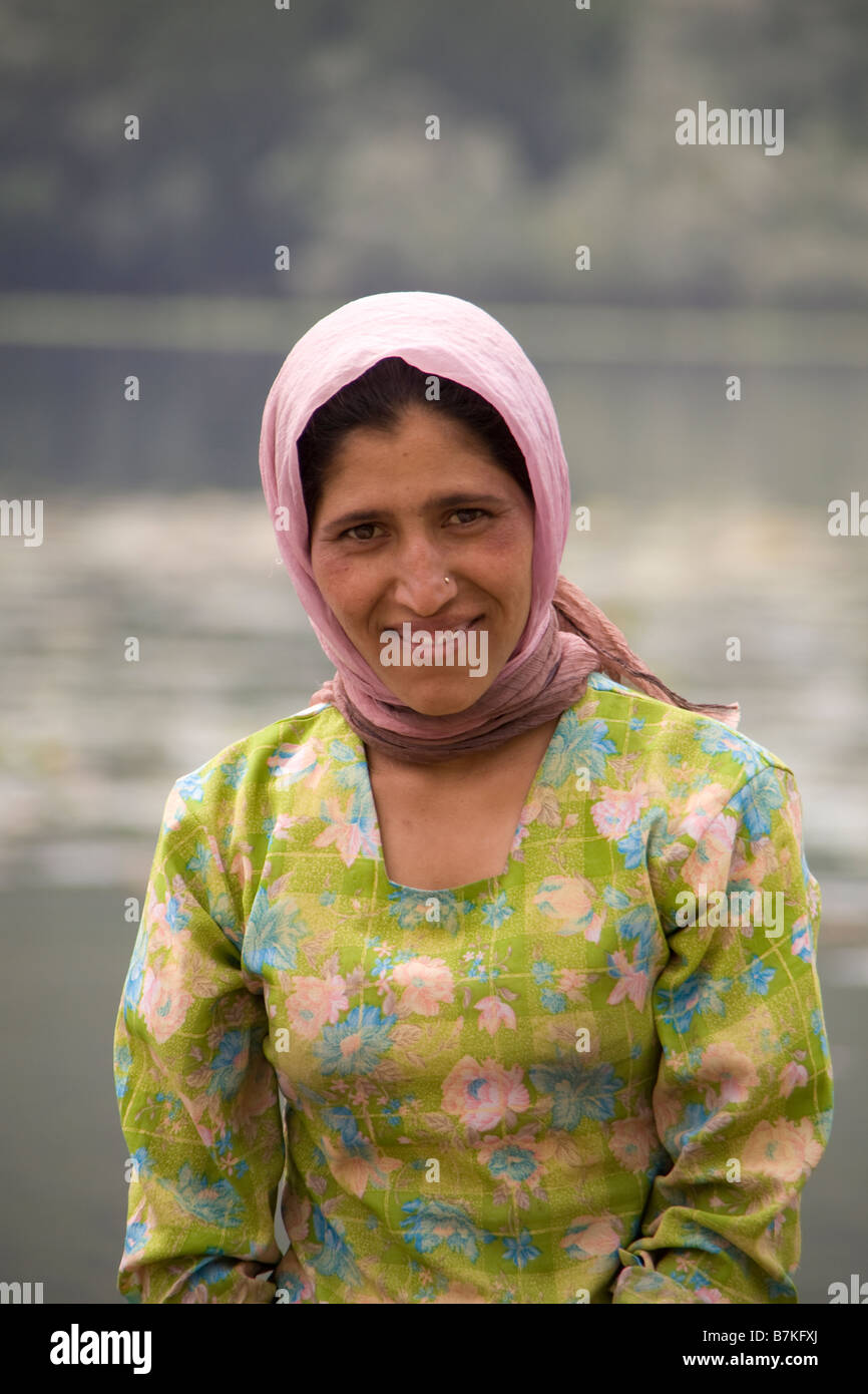 Kashmiri women hi