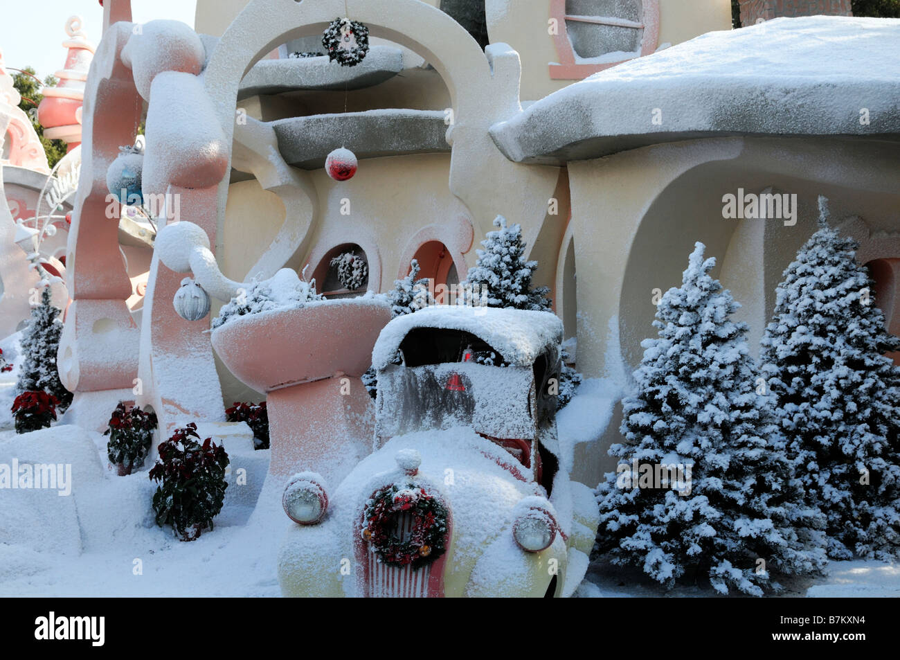 Universal Studios La Los Angeles Hollywood California Movie Film Set Winter Wonderland Amusement Park Theme Stock Photo Alamy