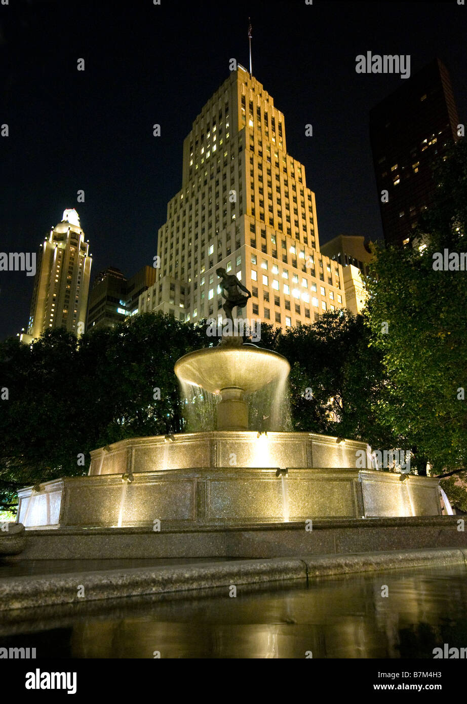 The fountain outside the Plaza Hotel on Fifth Avenue, New York, USA Nov