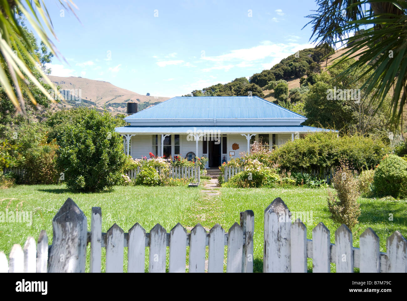 Old Homestead, Barrys Bay, Akaroa Harbour, Banks Peninsula, Canterbury, New Zealand Stock Photo