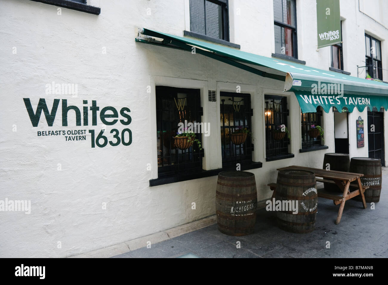 Front of Whites Tavern, Belfast Oldest tavern, established in 1630. Stock Photo