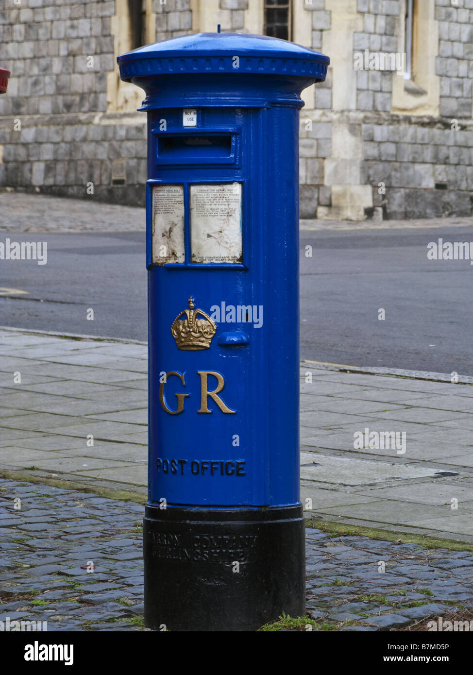 Airmail Post Box in Windsor Stock Photo Alamy