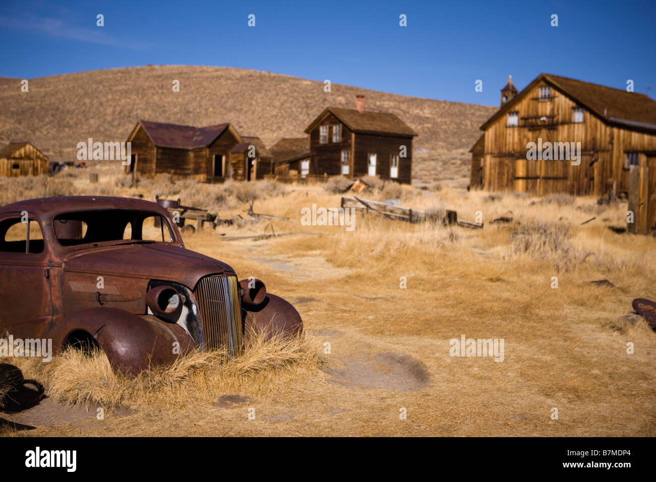 Abandoned car park desert hi-res stock photography and images - Alamy
