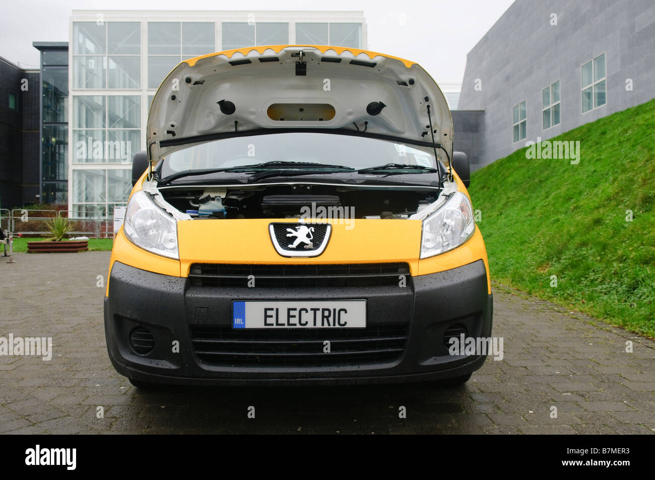 National grid van vehicle hires stock photography and images Alamy