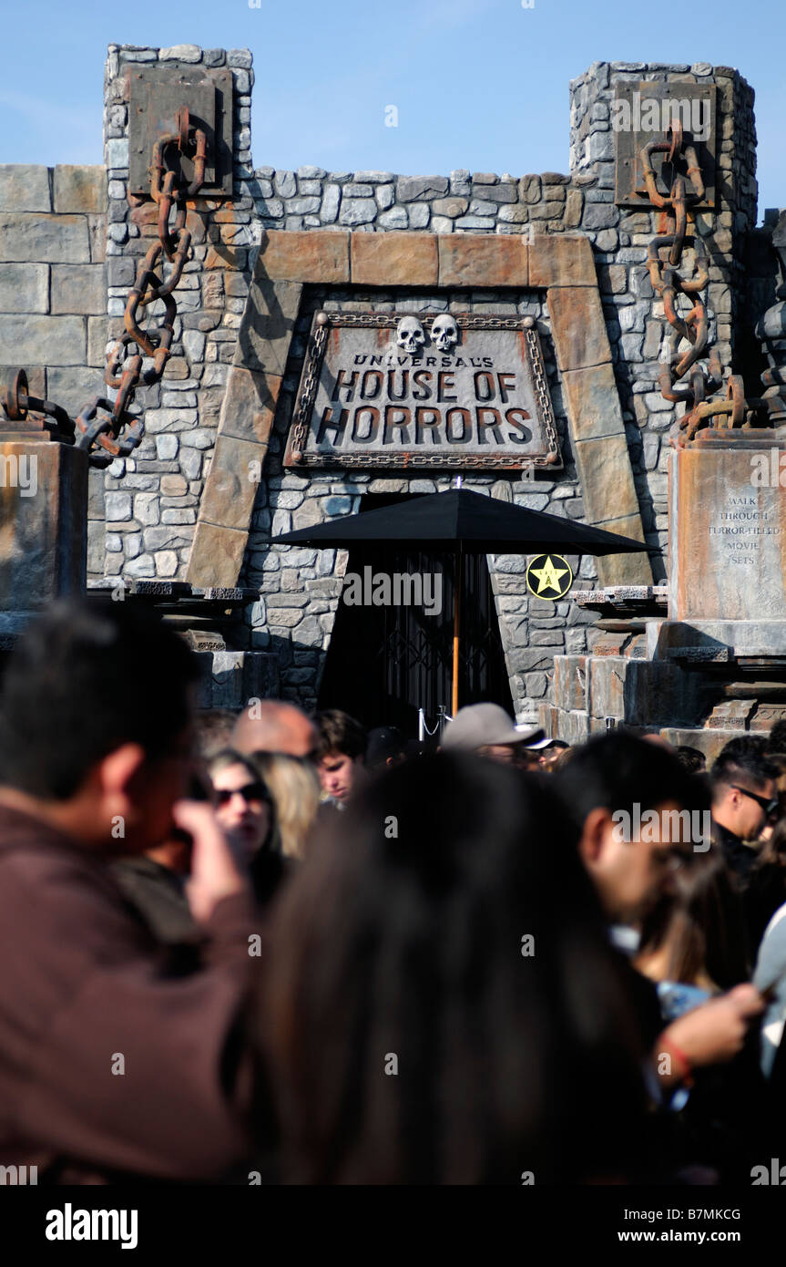 Universal Studio Queue Railing Gate Theme park queue hi-res stock photography and images - Alamy