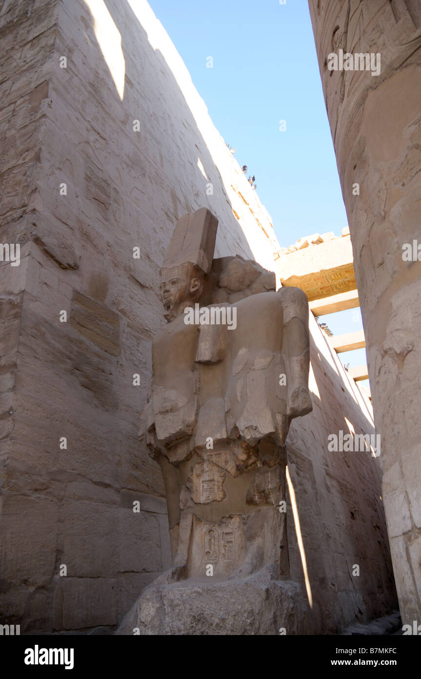 Statue of Pharaoh at the Temple of Karnak in Egypt Stock Photo - Alamy