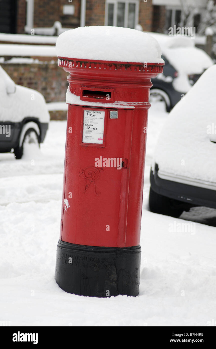 Postbox Snow High Resolution Stock Photography and Images - Alamy
