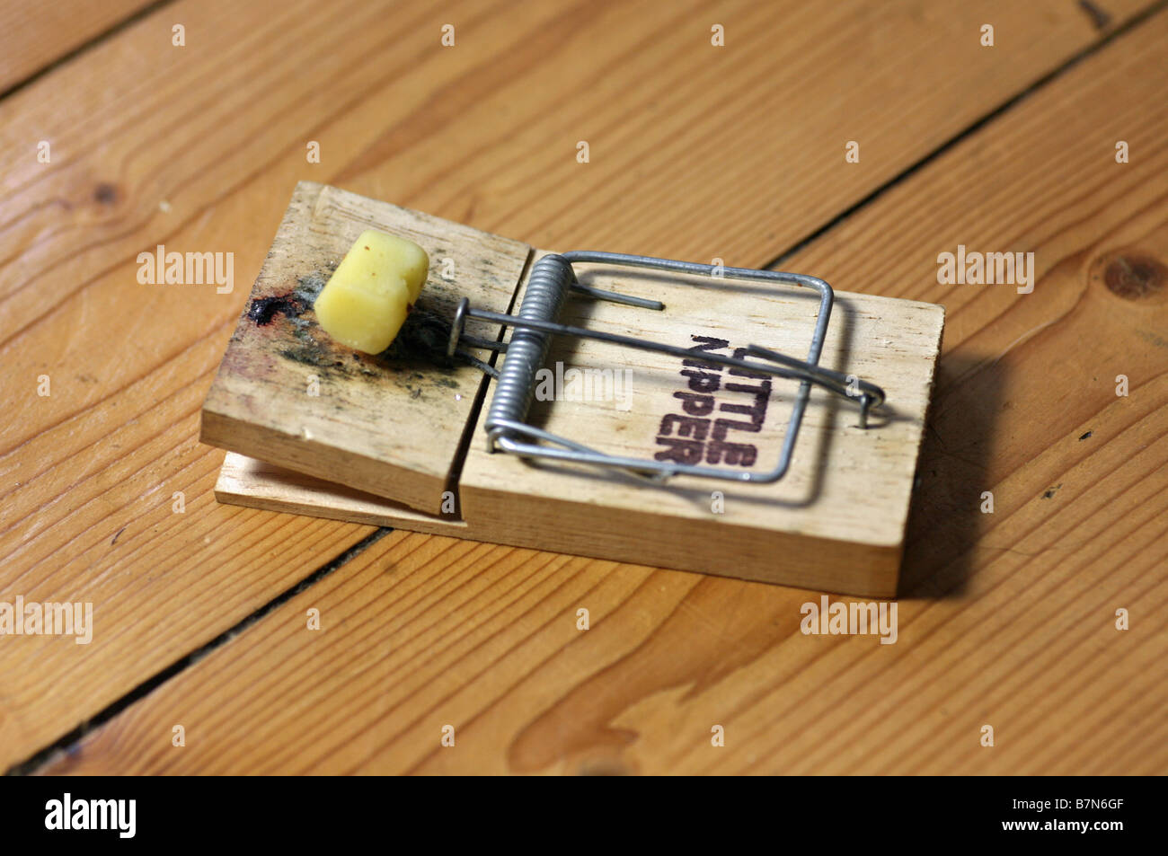 Wooden Mouse Trap Stock Illustration 356870927