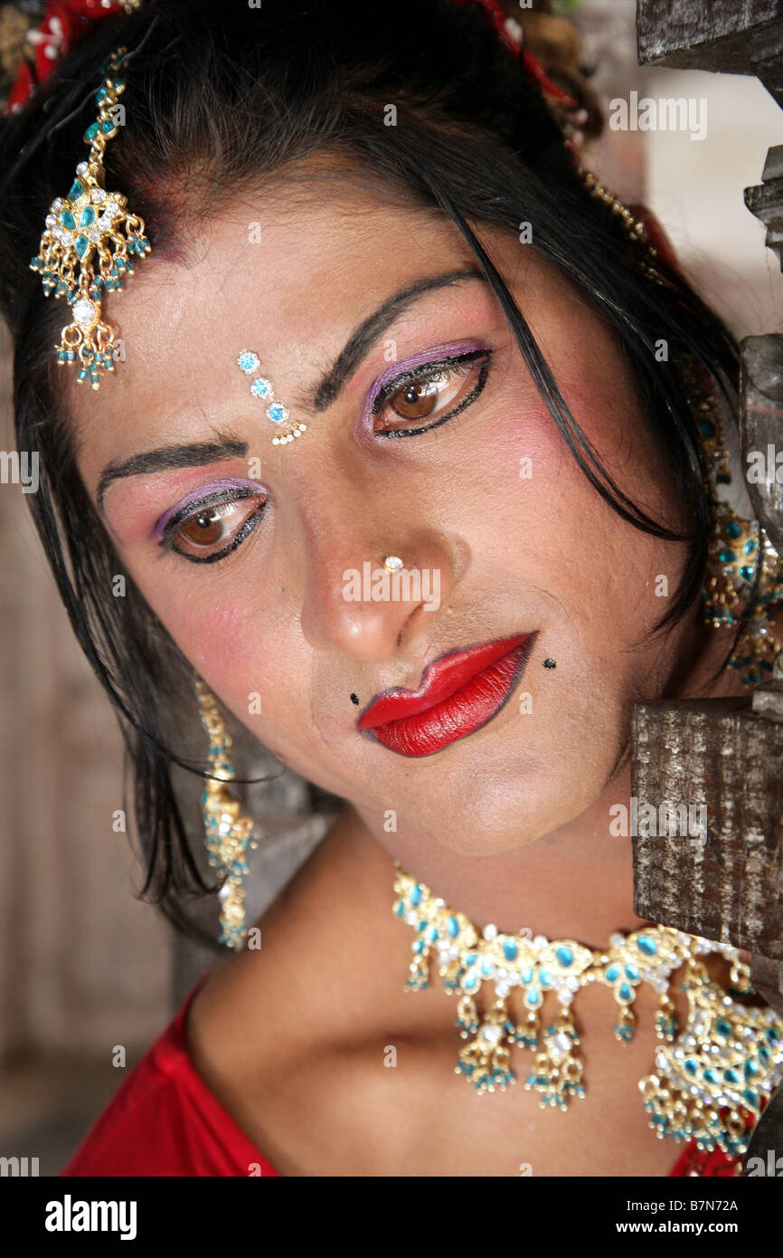 Transvestite cross dresser hi-res stock photography and images - Page 3 -  Alamy