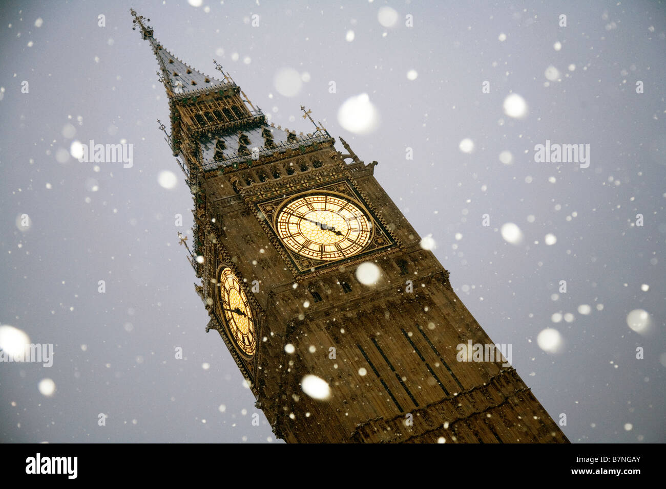 Big ben in the snow hi-res stock photography and images - Alamy