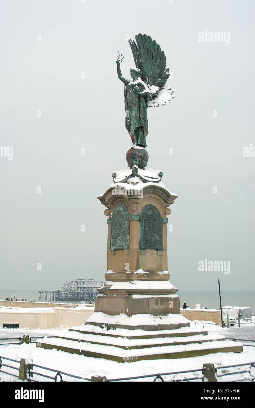 snow on Peace statue Brighton & Hove Stock Photo