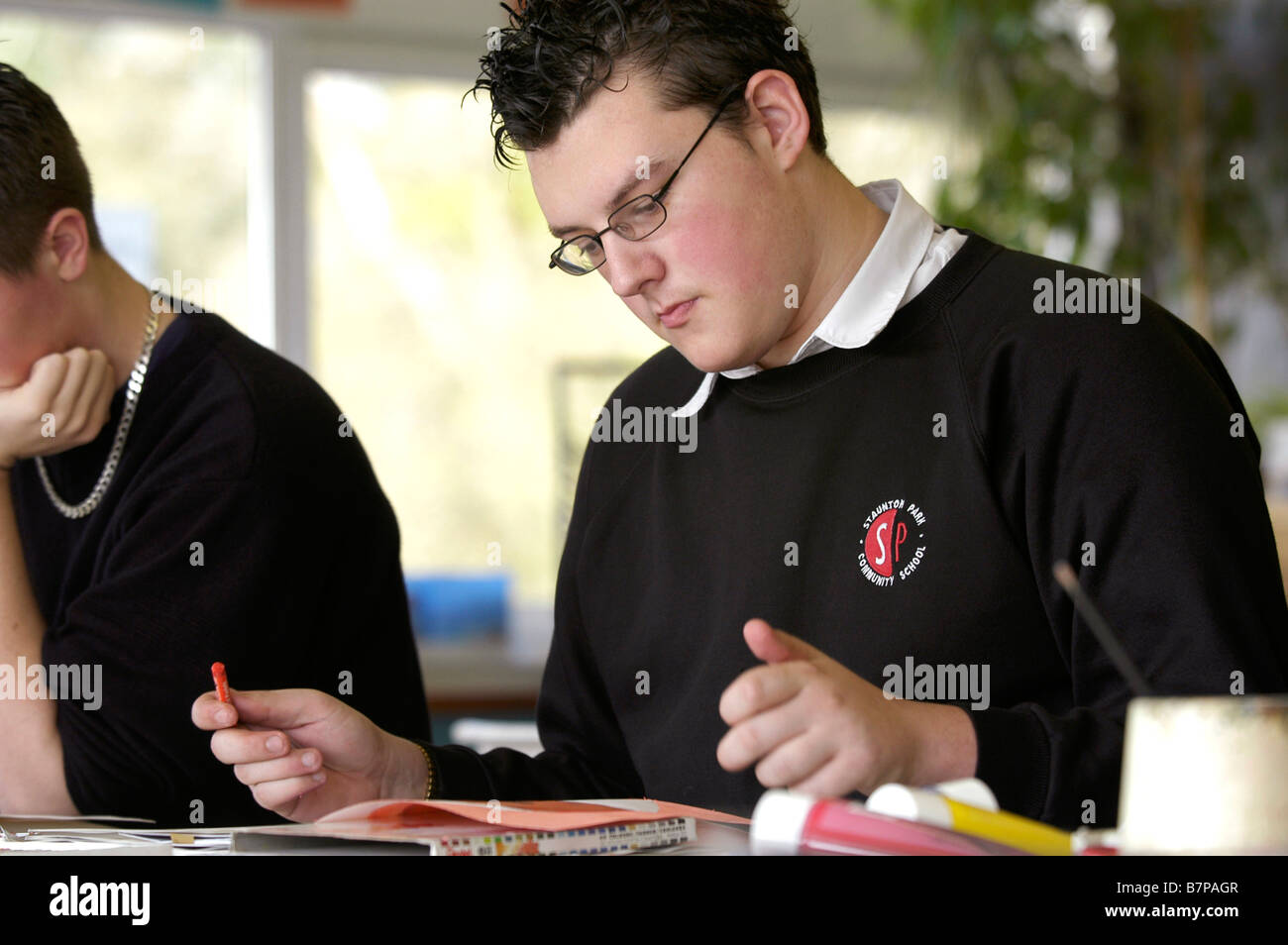 pupil in secondary school art lesson Stock Photo - Alamy