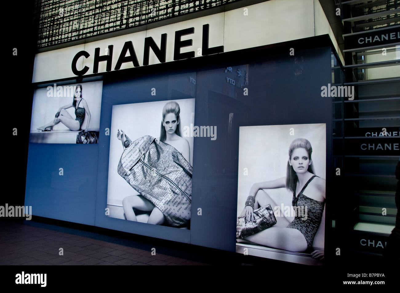 CHANEL Fashion Store, Window Shop, Clothes, Shoes, Bags on Display for Sale,  Modern CHANEL Fashion House Editorial Image - Image of 2020, black:  175652525