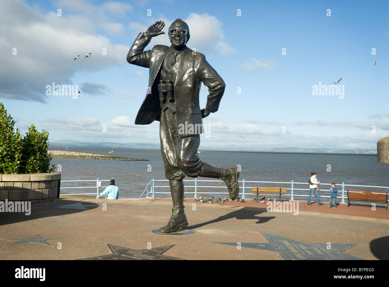 Eric Morecambe statue on Mrecambe seafront Stock Photo